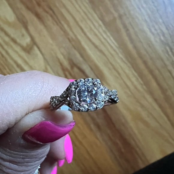 Zales white sapphire sterling silver ring new in box size 7 - Picture 5 of 7